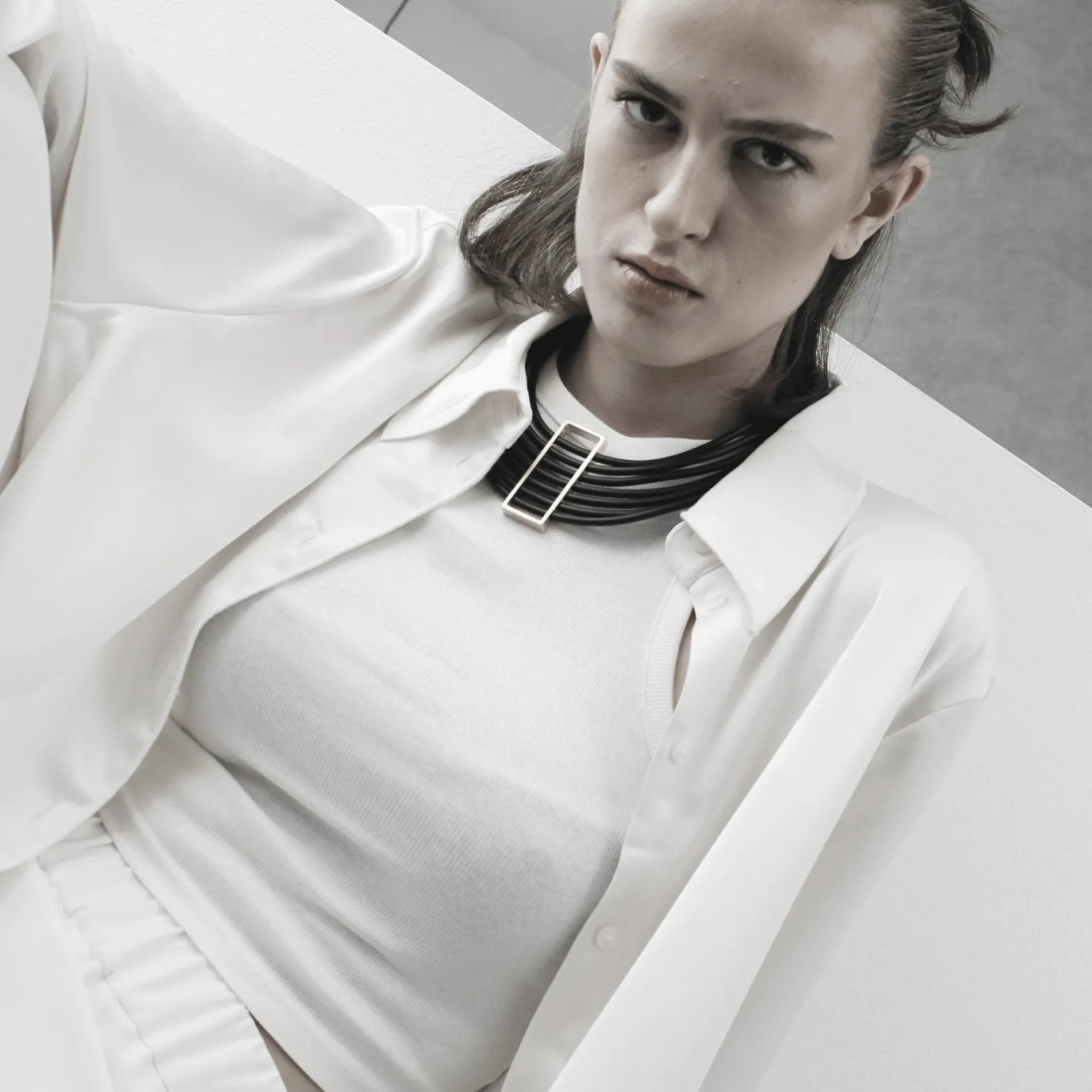 Alaya Short Open Square Necklace Gold Plating