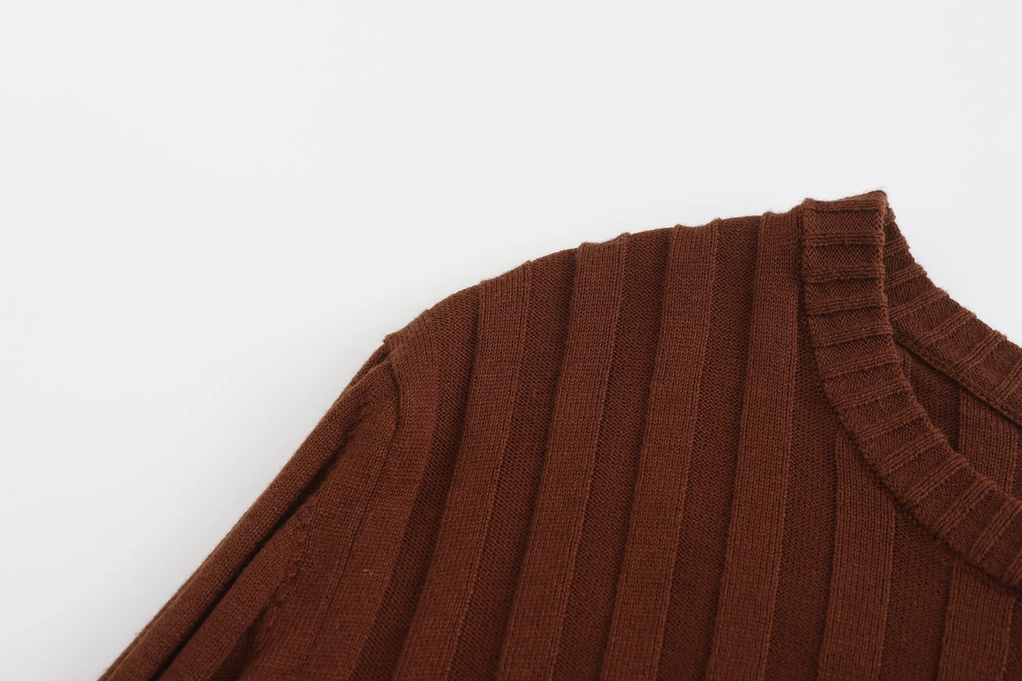 Fuzzy Sleeve Knit sweater - Brown