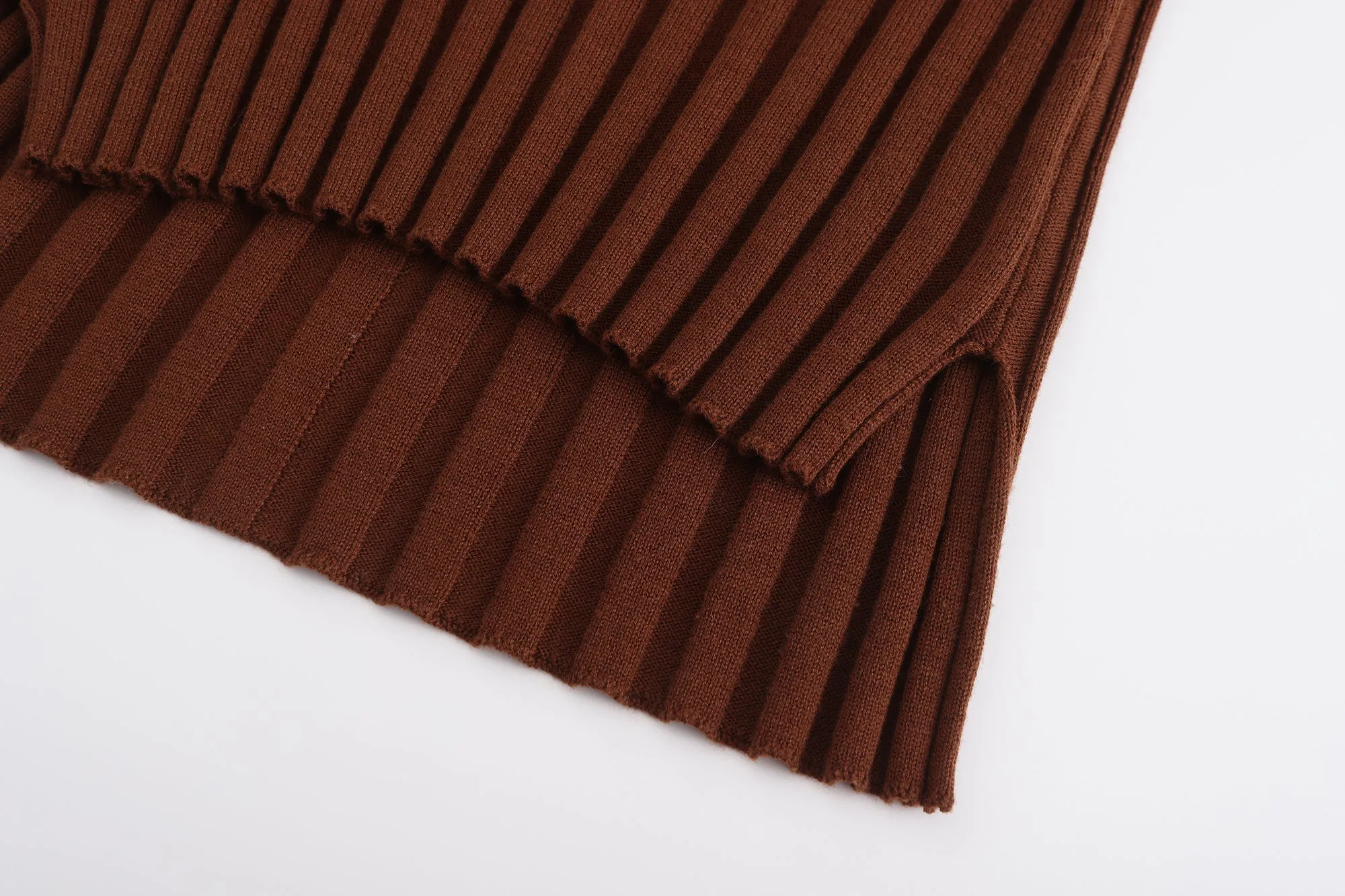 Fuzzy Sleeve Knit sweater - Brown