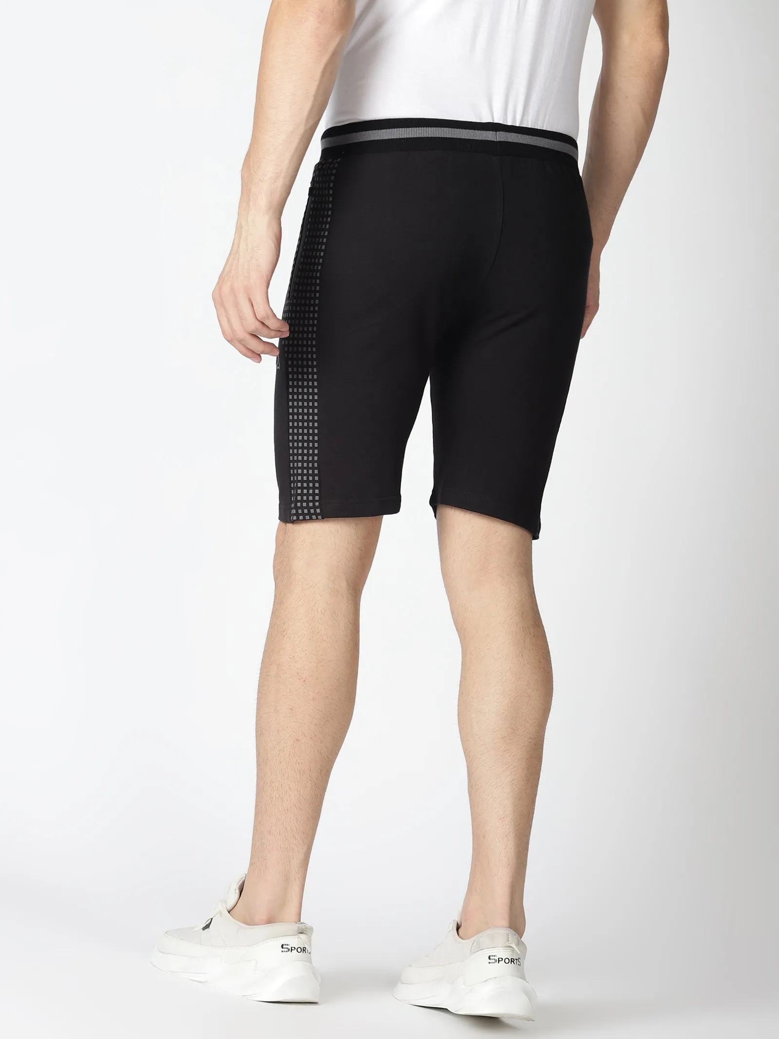MEN'S BLACK SOLID REGULAR FIT KNITTED SHORTS