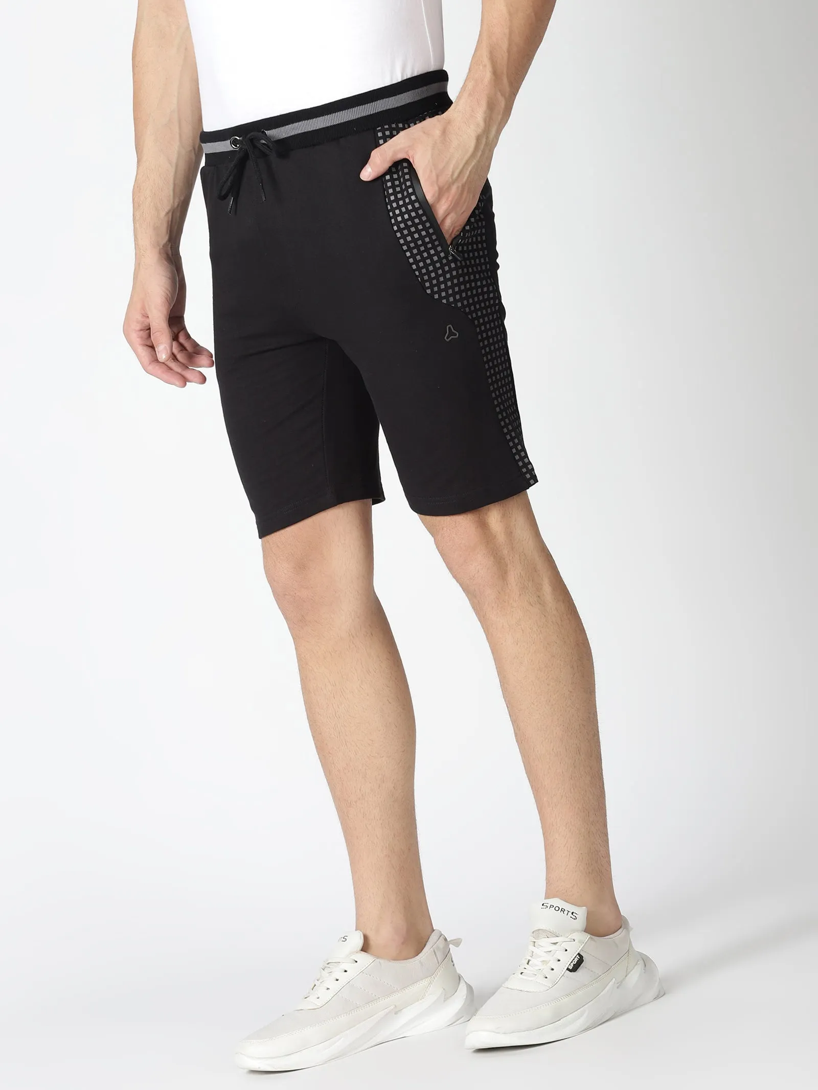 MEN'S BLACK SOLID REGULAR FIT KNITTED SHORTS
